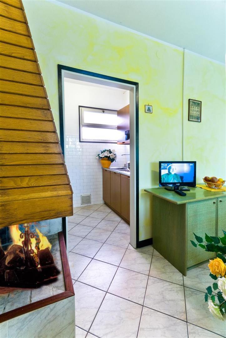 Glicini Apartment บิบิโอเน ภายนอก รูปภาพ