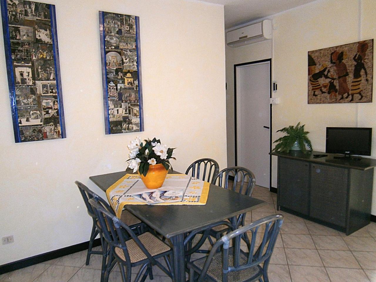 Glicini Apartment บิบิโอเน ภายนอก รูปภาพ
